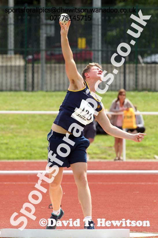 Boys under-15s shot putt, Northern Under-13s, U-15s and 17s Championships. Photo: David T. Hewitson/Sports for All Pics